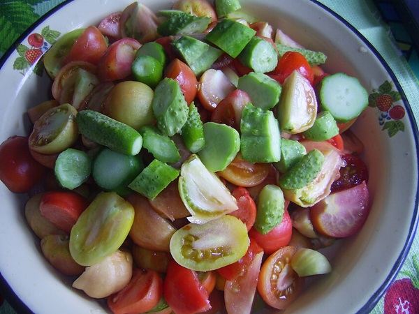 Салат из помидоров на зиму