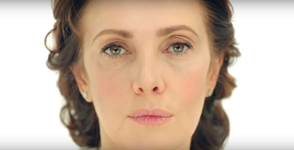 Этот дневной макияж поможет скрыть возраст: мастер-класс и рекомендации