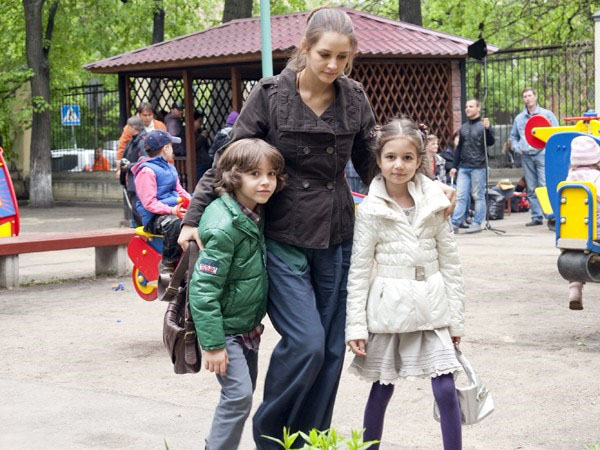 Глафира Тарханова с мужем и детьми, новые фото 2019