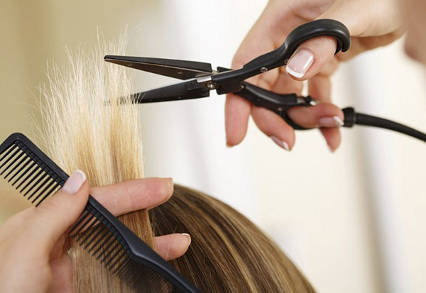 Как избавиться от секущихся кончиков: 4 эффективных правила для роскошных волос