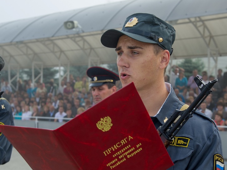 Как устроиться на работу в полицию?