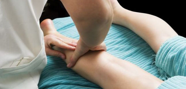 Массаж ног при отеках во время беременности