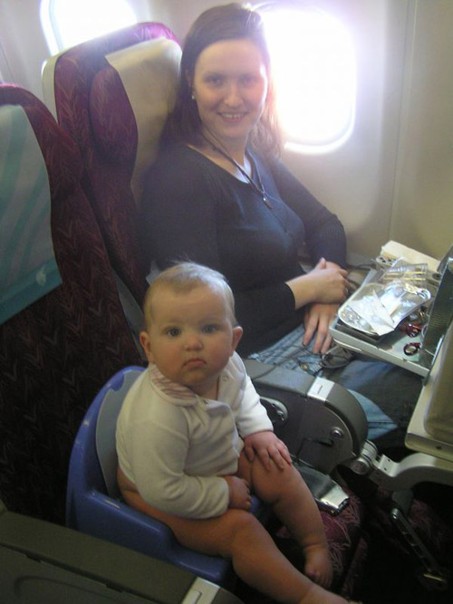 Маленький ребенок в самолете: советы от опытных родителей