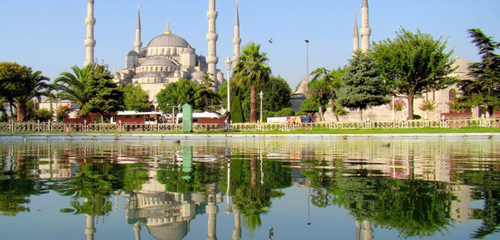 Сборы в отпуск: что нужно взять с собой в Турцию