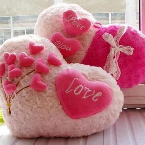 Что подарить девушке на День святого Валентина: идеи для подарков