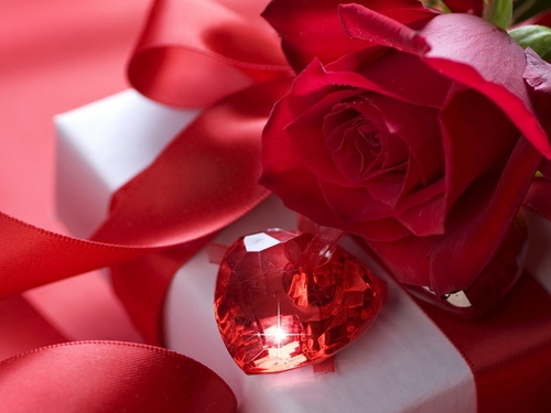 Что подарить подруге на День святого Валентина: идеи для воплощения своими руками