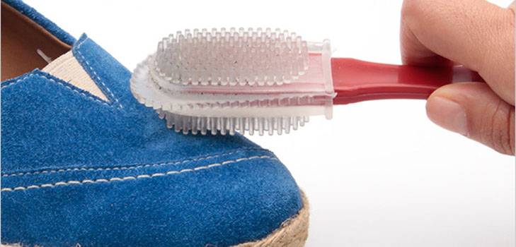 Как почистить замшевую обувь в домашних условиях