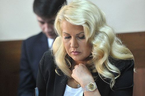Правда ли Евгения Васильева сестра жены Медведева