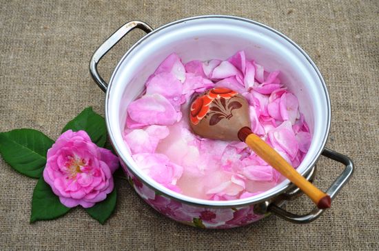 Рецепт классического варенья из роз