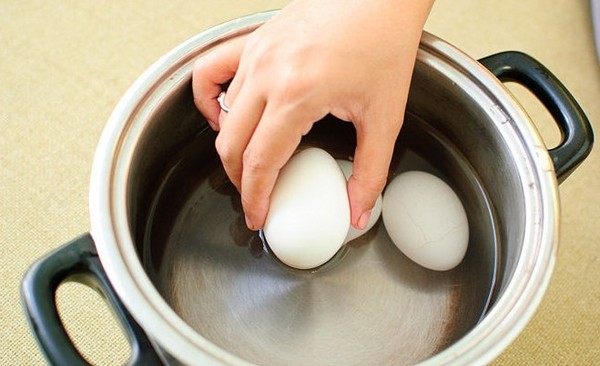 Как украсить яйца на Пасху своими руками – интересные мастер-классы с фото