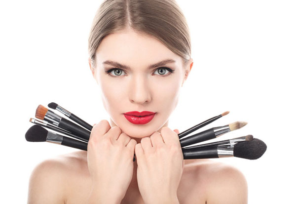 Как исправить ошибки макияжа за пару минут: это стоит запомнить