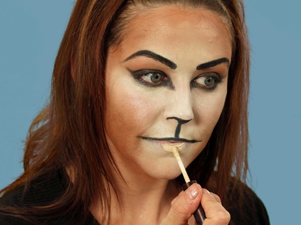Страшный макияж на Хэллоуин своими руками для девушек и девочек