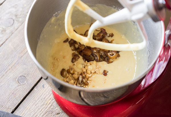 Рецепт изумительного сливочно-медового кекса с финиками и орехами