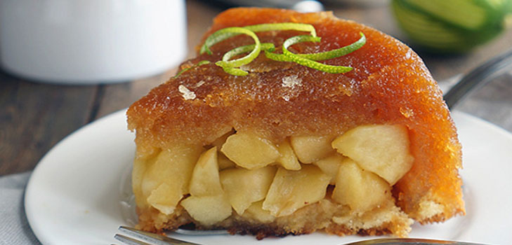 Рецепт изысканной яблочной шарлотки с печеньем Савоярди