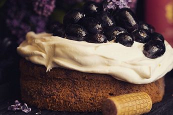 Необычный рецепт весеннего винного пирога