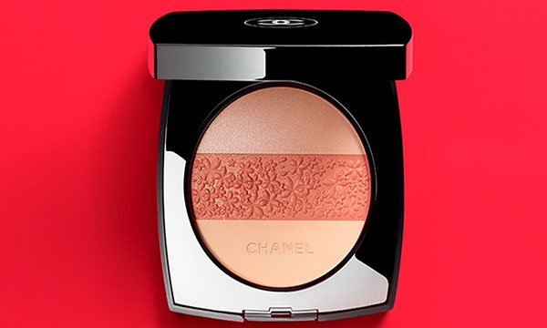Великолепное трио: новинки Chanel для сияющего макияжа