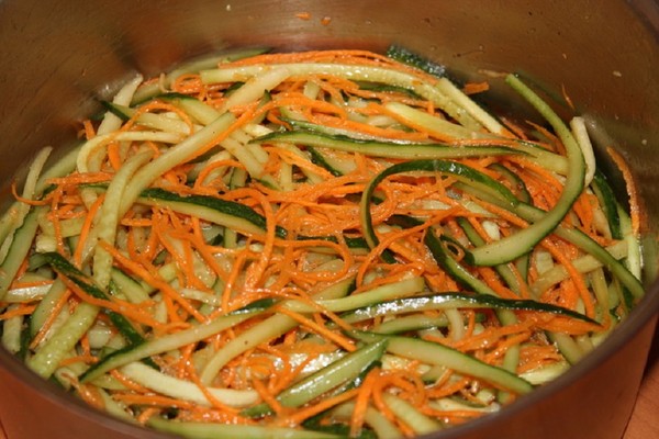 Огурцы по-корейски на зиму — рецепты с морковью, мясом, без стерилизации. Салат из огурцов по-корейски на зиму быстрого приготовления