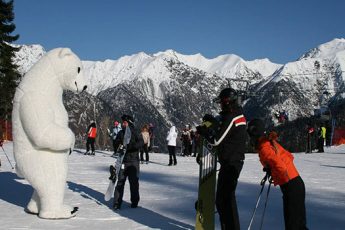 Точный прогноз погоды в Сочи на январь 2017 - на начало, средину, конец месяца - данные Гидрометцентра. Январская температура воды и воздуха в Сочи в 2017 году