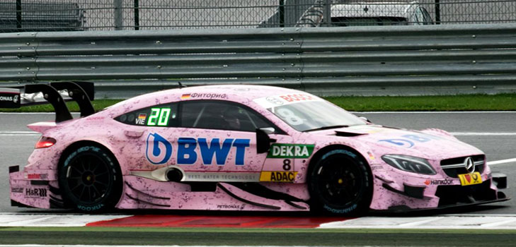 «Розовые пантеры» с символикой BWT на российском этапе чемпионата DTM