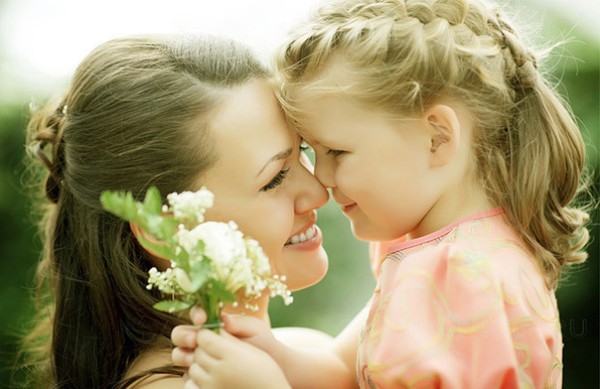 Смс с Днем матери — короткие, прикольные, в стихах и прозе. Поздравительные смски маме, сестре, подруге, свекрови, знакомым женщинам