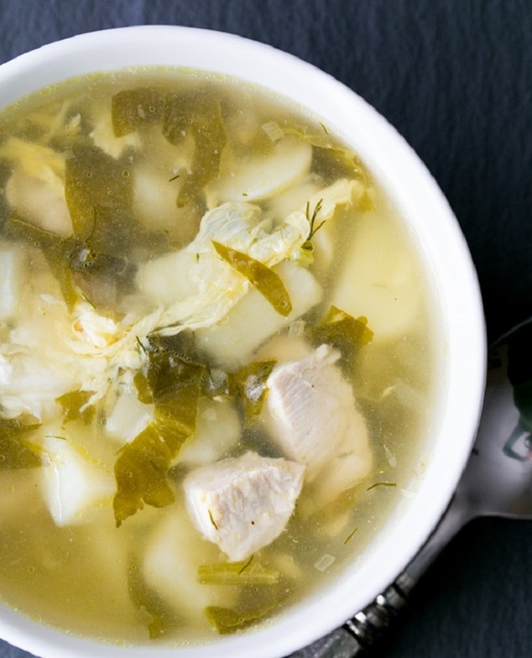 Зеленый суп из щавеля