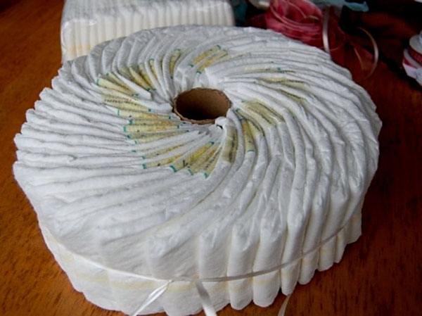 Как сделать торт из памперсов своими руками