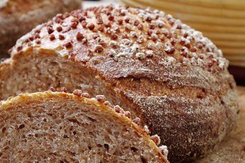 Рецепт вкусного и полезного хлеба с гречневыми хлопьями