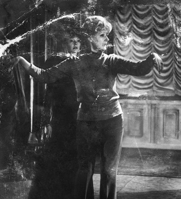 Редкое фото со съёмок «Принцессы цирка» появилось в Инстаграм Светланы Дружининой: поклонники режиссёра ударились в ностальгические воспоминания