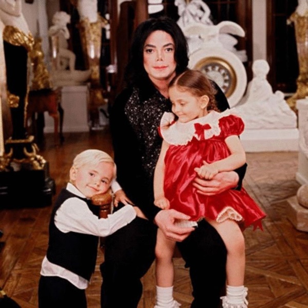 Дети Майкла Джексона, фото сейчас 2019 и в детстве