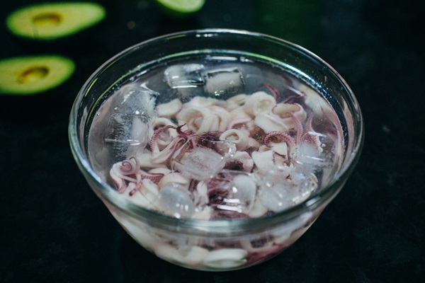 Самый вкусный салат с кальмарами: пошаговые рецепты блюд с фото и видео
