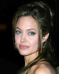 Грушевидное лицо: Анджелина Джоли