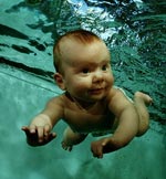 Бассейн для грудничков — раннее плавание