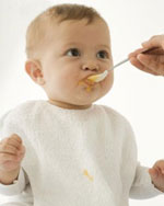 Чем кормить малыша в возрасте 6 месяцев?