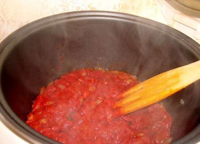 Томатная паста на зиму в домашних условиях через мясорубку или блендер. Простые рецепты домашней томатной пасты с яблоками, базиликом, чесноком или перцем